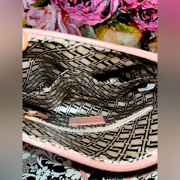 NWOT Tignanello Blush Pink Genuine Leather Crossbody Bag - Picture 6 of 9